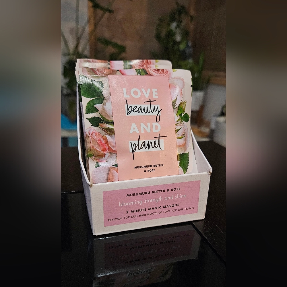 Love Beauty and Planet Murumuru Butter & Rose Hair Masque